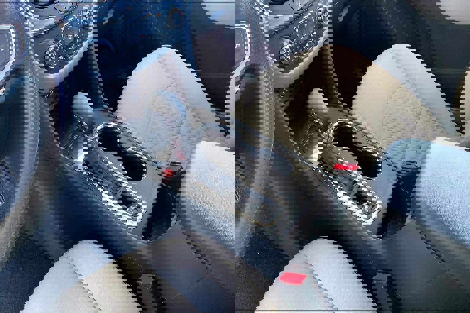 Used 2023 Chevrolet Equinox LS w/ LS Convenience Package image 17