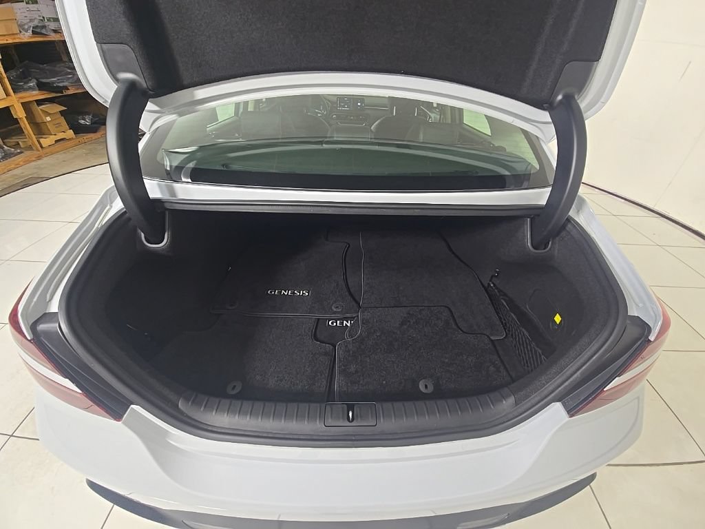 Used 2023 Genesis G70 2.0T RWD image 27