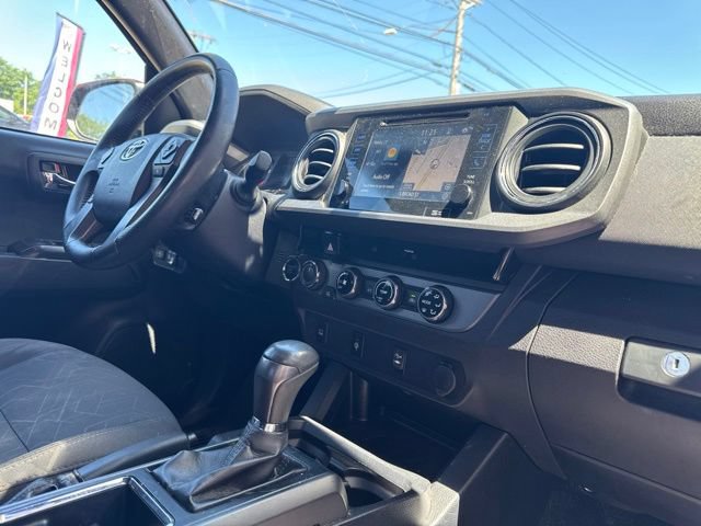 Used 2017 Toyota Tacoma TRD Off-Road w/ Tow Package (A/T) AWD/4WD image 23