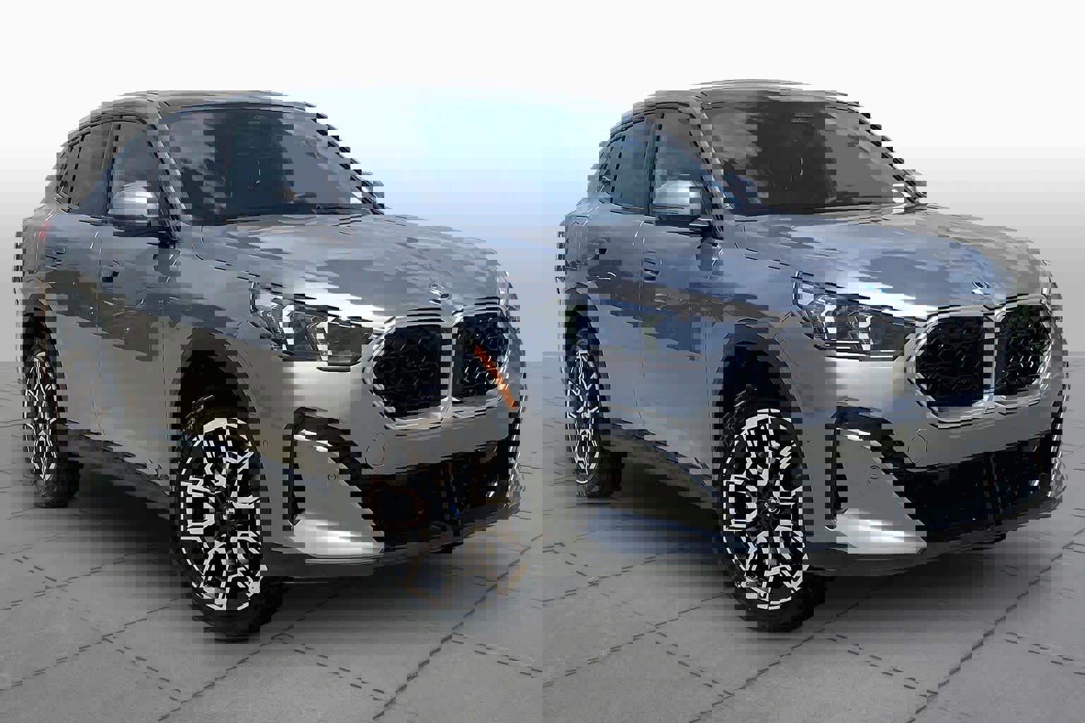 Used 2025 BMW X2 xDrive28i AWD/4WD image 2