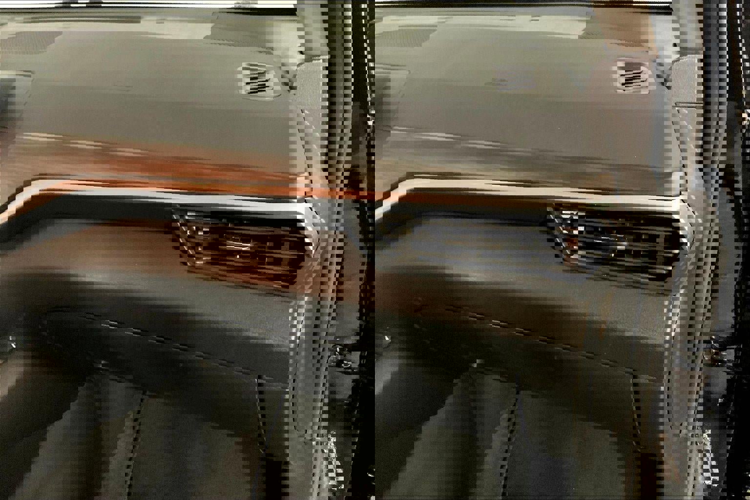 Used 2025 Nissan Altima 2.5 SV image 16