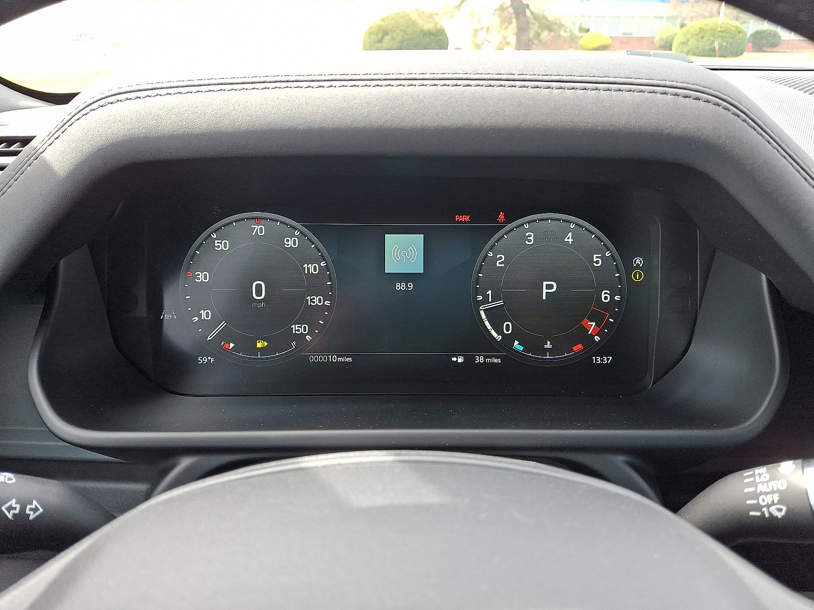 New 2026 Land Rover Defender 110 X-Dynamic SE AWD/4WD image 8