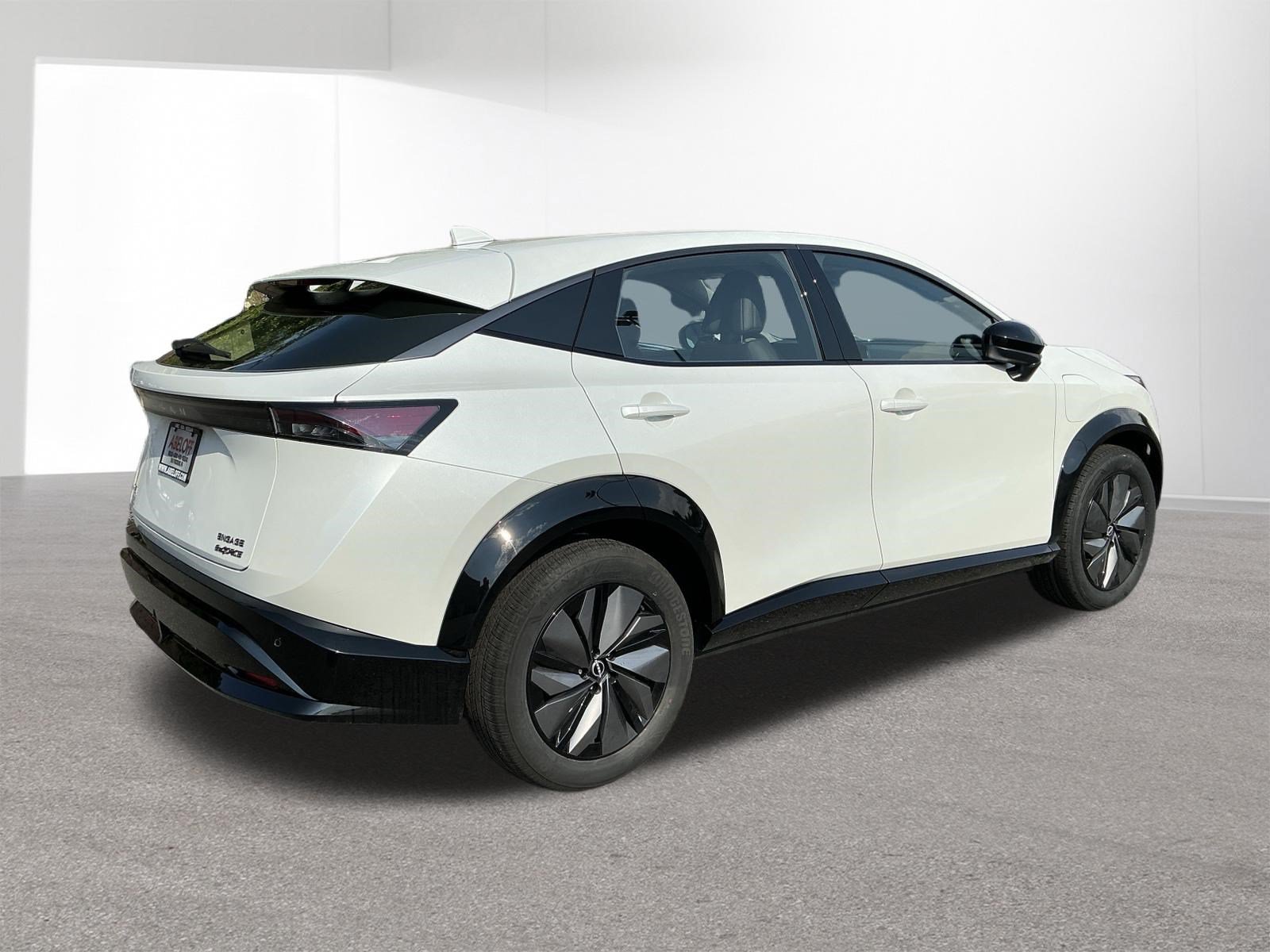 Used 2024 Nissan Ariya AWD image 3