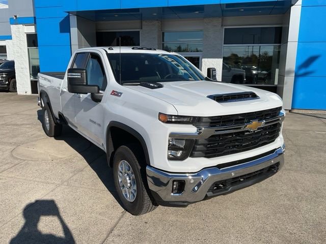 New 2026 Chevrolet Silverado 3500 LT w/ All Star Edition image 2