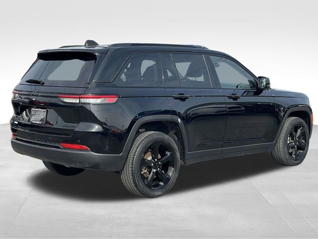 Used 2023 Jeep Grand Cherokee Limited w/ Black Appearance Package image 7