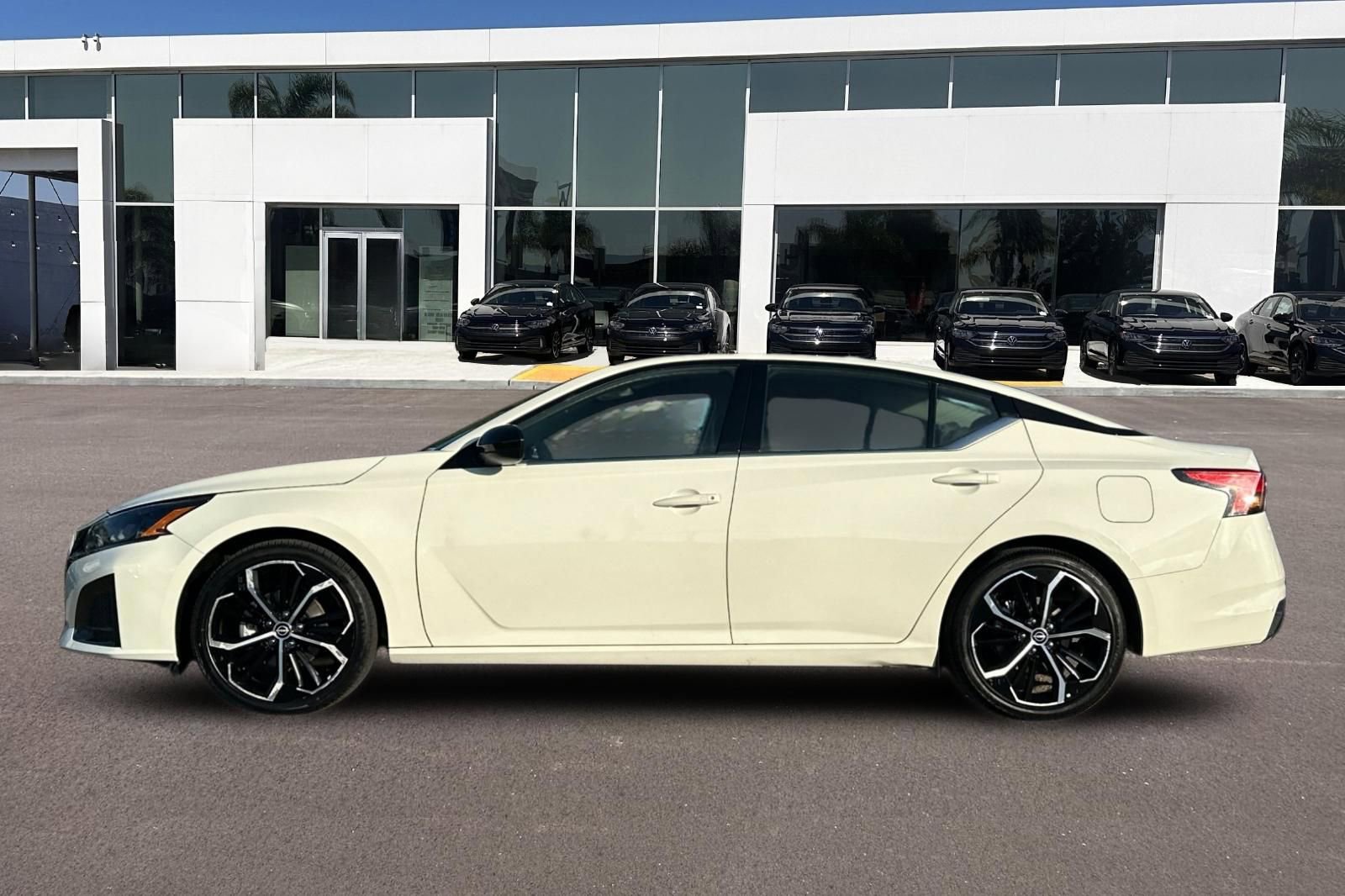 Used 2024 Nissan Altima 2.5 SR image 6