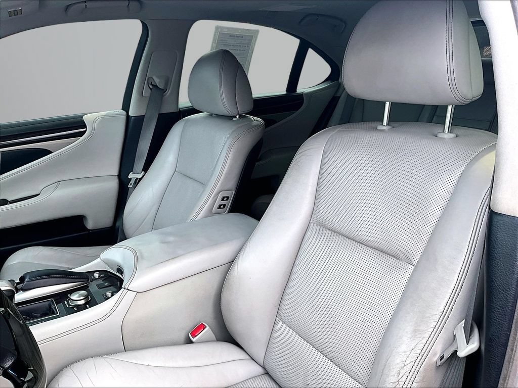 Used 2014 Lexus LS 460 AWD w/ Comfort Package image 25