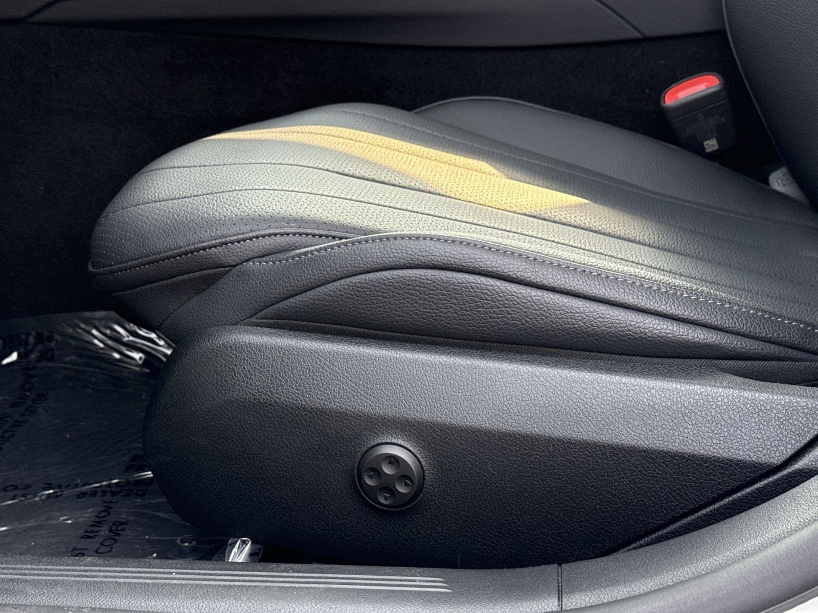 Used 2025 Mercedes-Benz E 450 4MATIC Sedan image 14