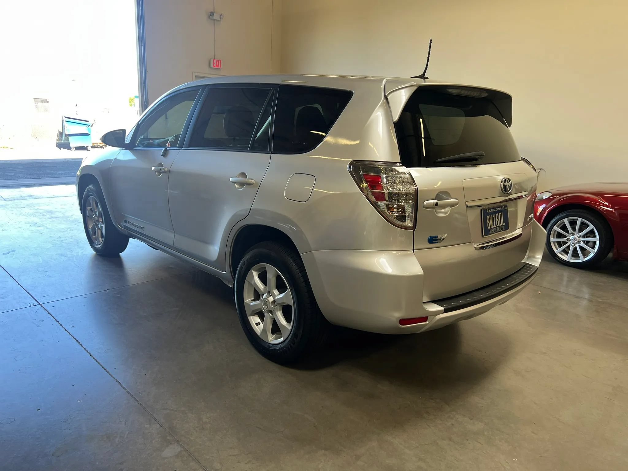 Used 2014 Toyota RAV4 EV FWD image 3