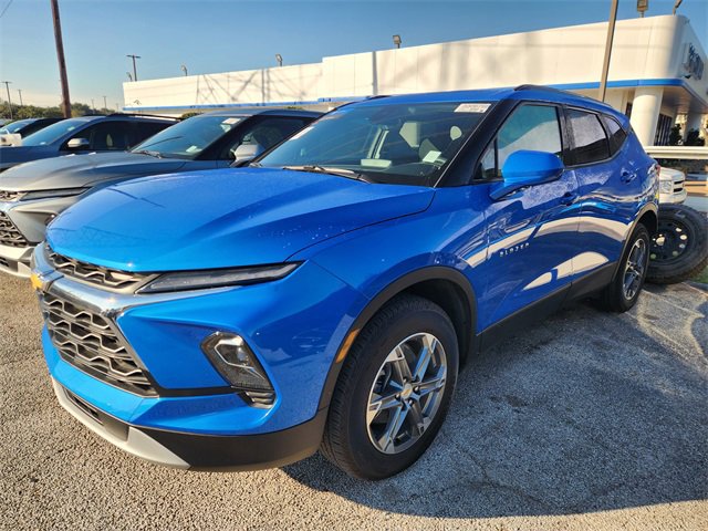 Used 2024 Chevrolet Blazer LT w/ Convenience Package image 3