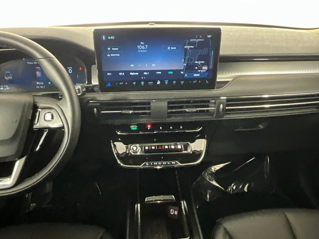 Used 2025 Lincoln Corsair FWD w/ Equipment Group 101A image 12