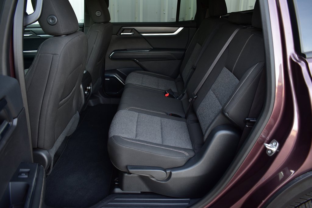 Used 2025 GMC Acadia Elevation image 20