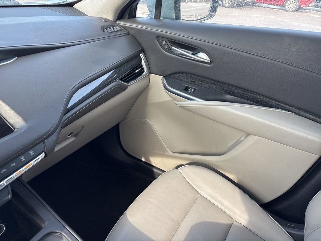 Used 2023 Cadillac XT4 Premium Luxury image 35