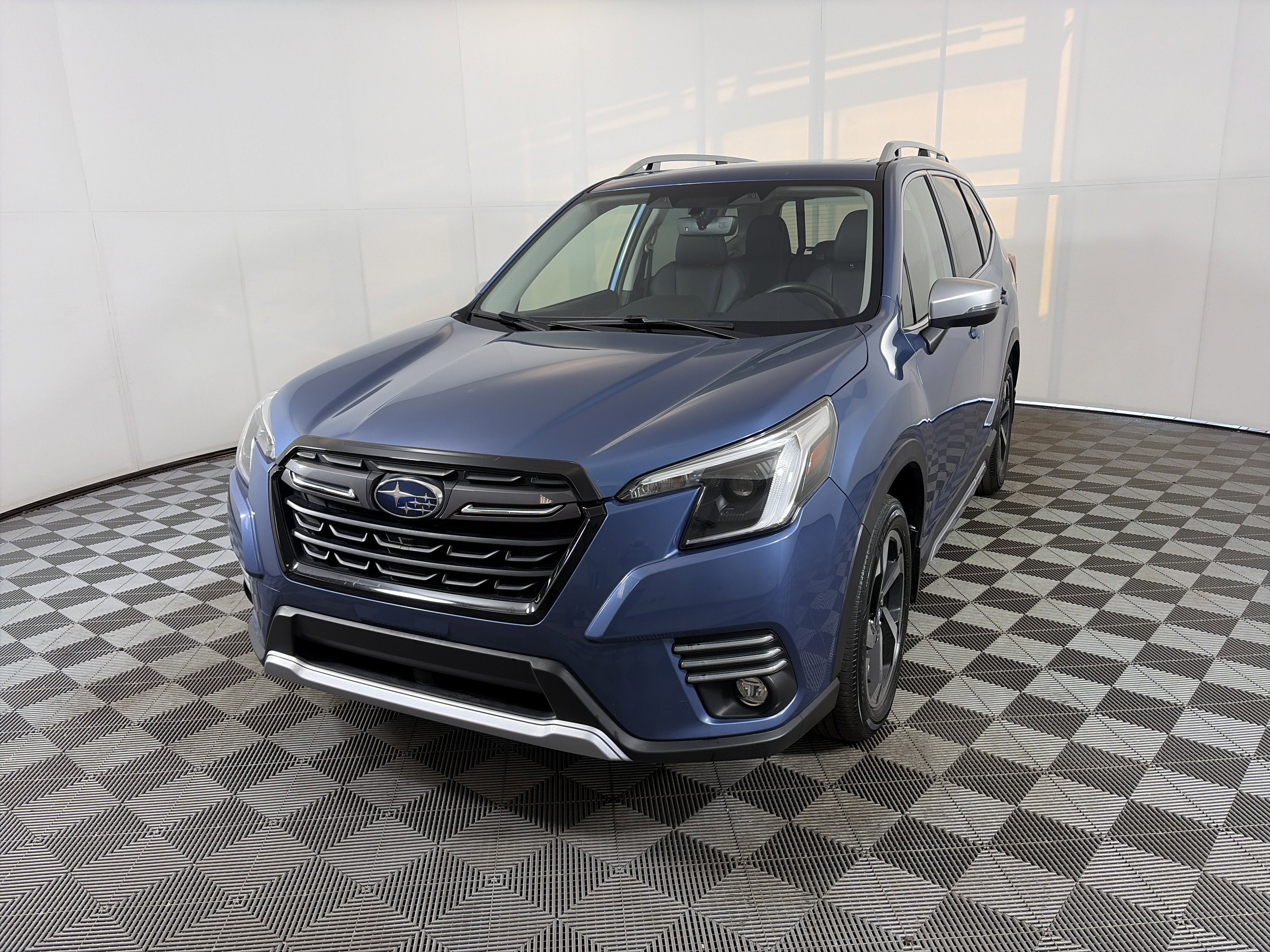 Used 2024 Subaru Forester Touring w/ POP Package 3 image 2
