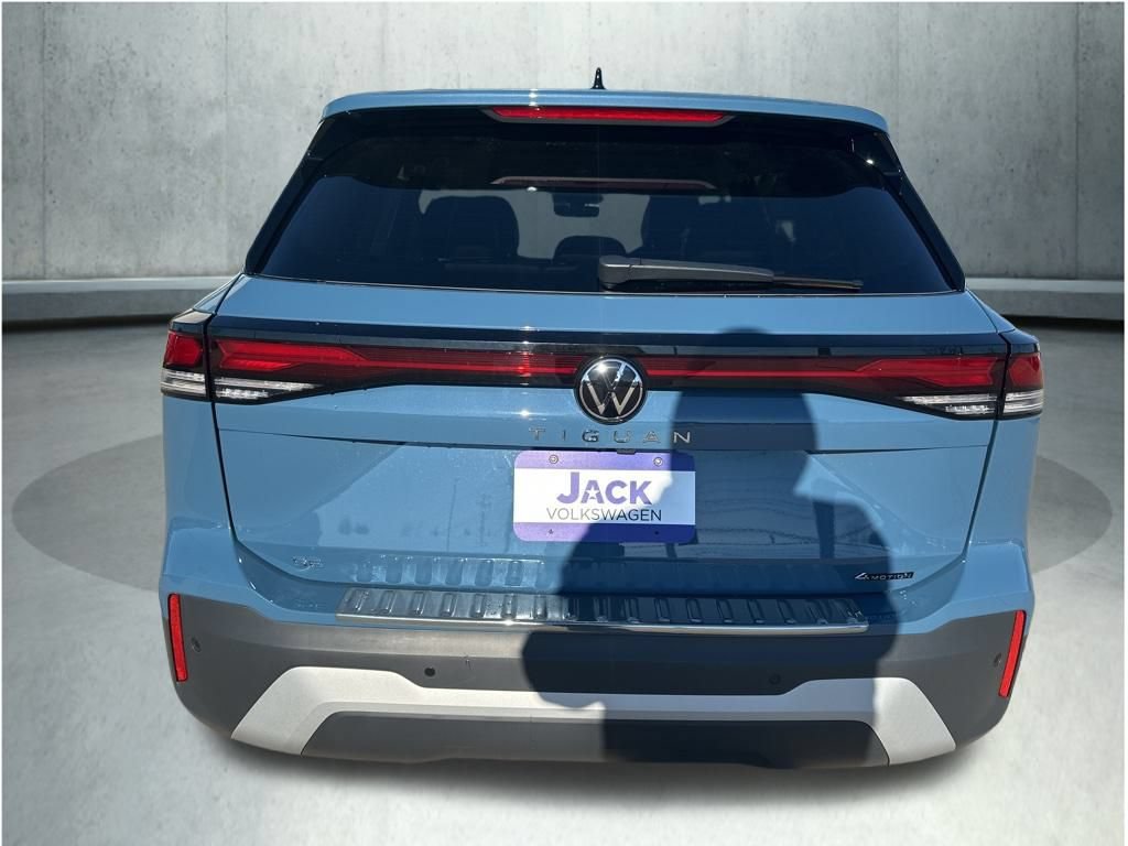 New 2026 Volkswagen Tiguan SE AWD/4WD video 4