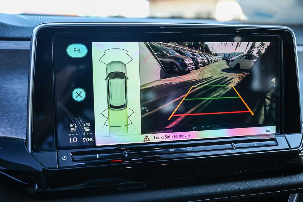 New 2026 Volkswagen Atlas Cross Sport SE image 38