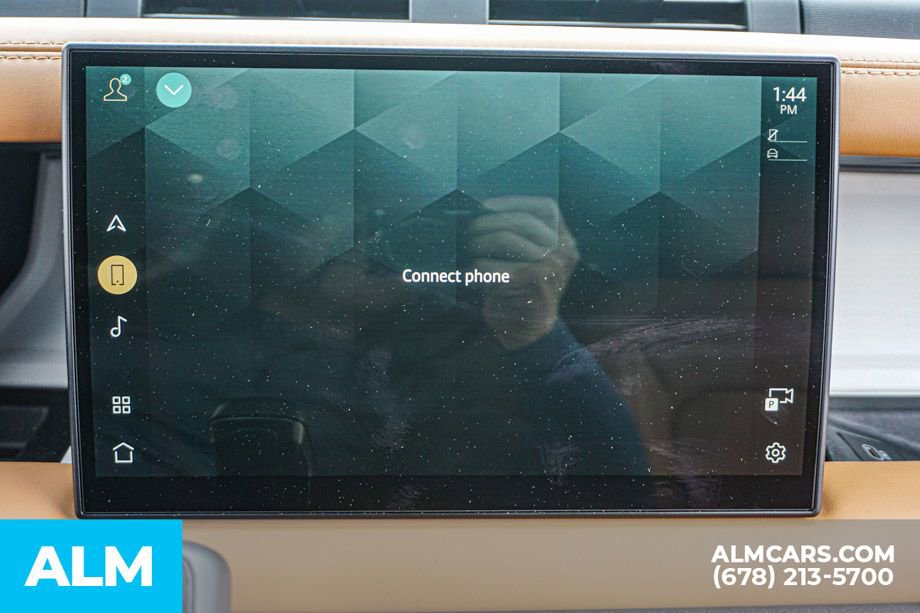 Used 2023 Land Rover Defender 130 SE image 40