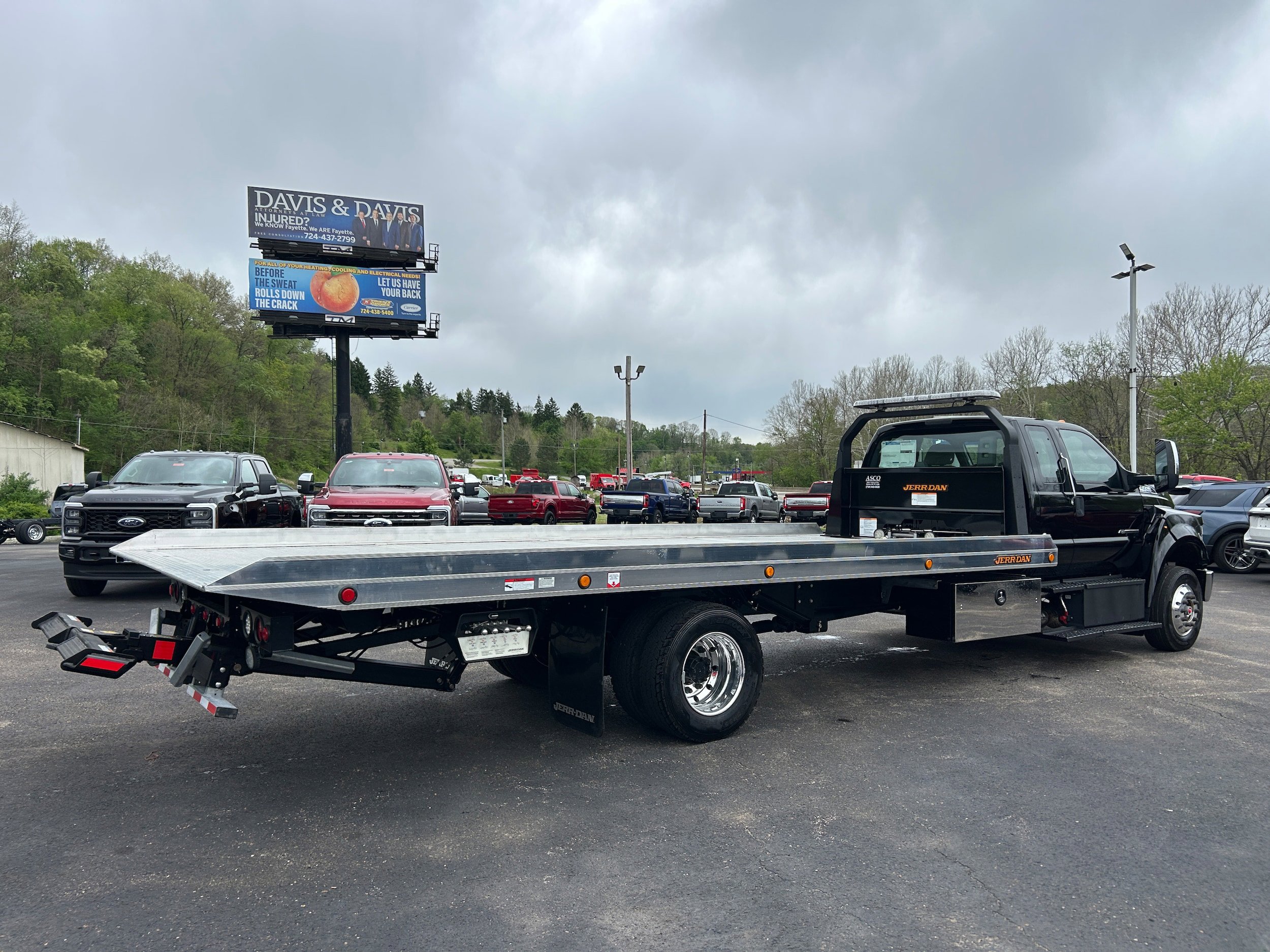 New 2025 Ford F650 2WD SuperCab Super Duty image 13
