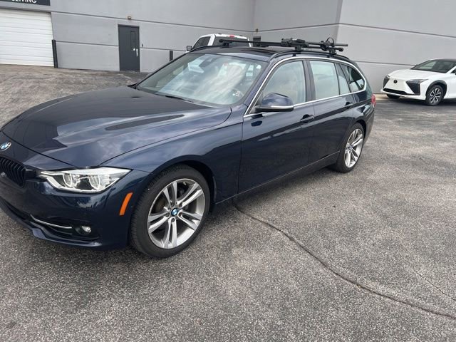 Used 2017 BMW 330i xDrive Wagon AWD/4WD image 7