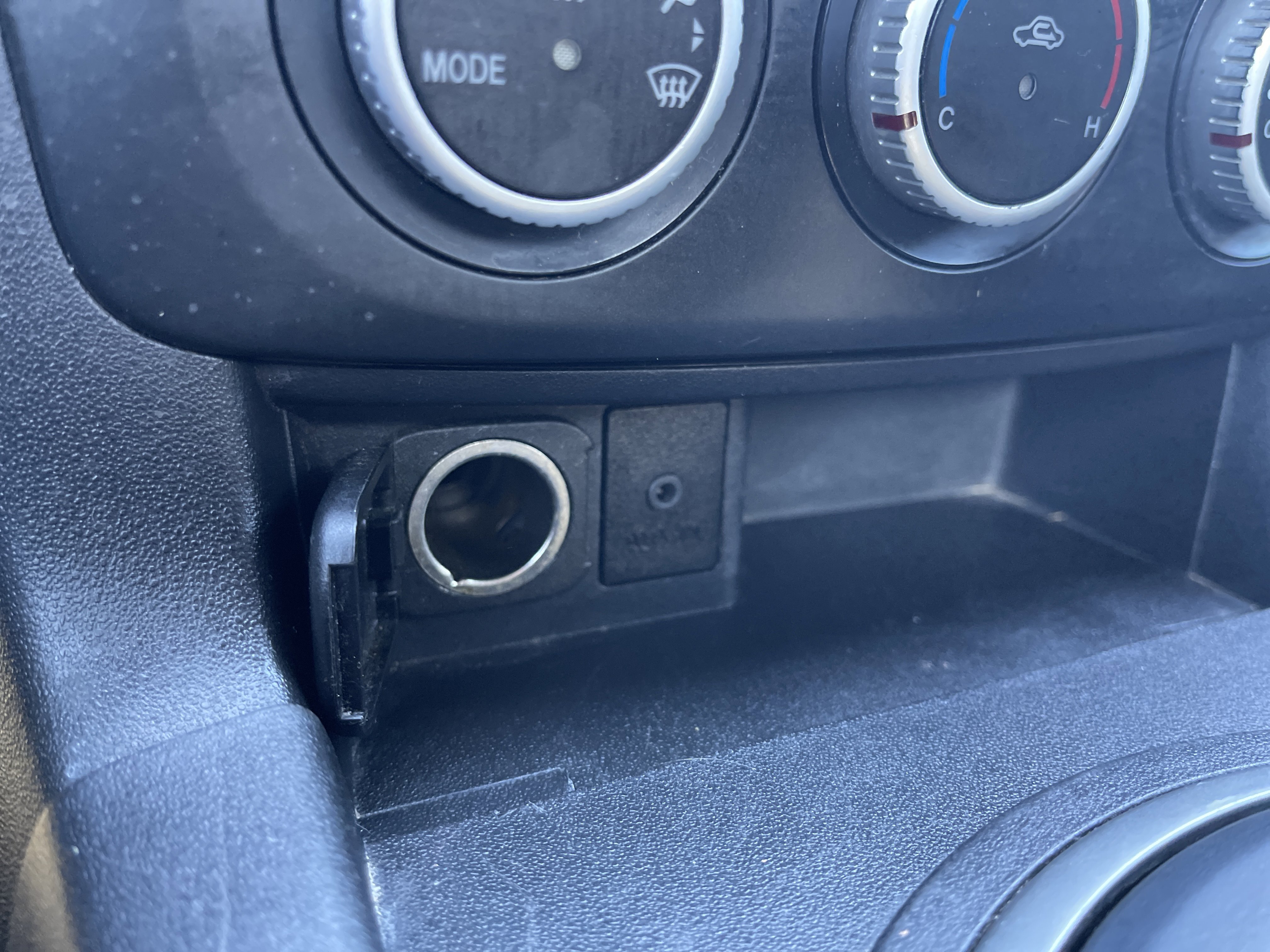 Used 2011 MAZDA MX-5 Miata Touring image 27