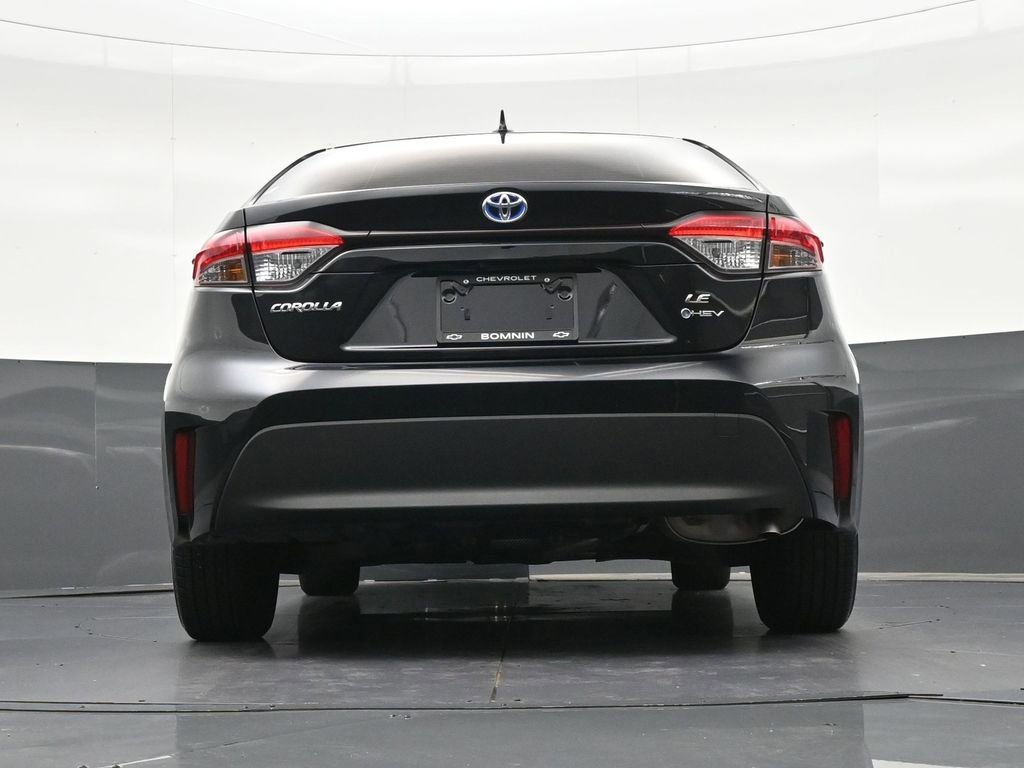 Used 2025 Toyota Corolla LE image 25