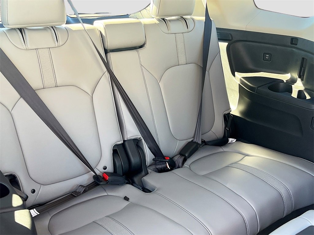 Used 2025 Honda Pilot EX-L image 27
