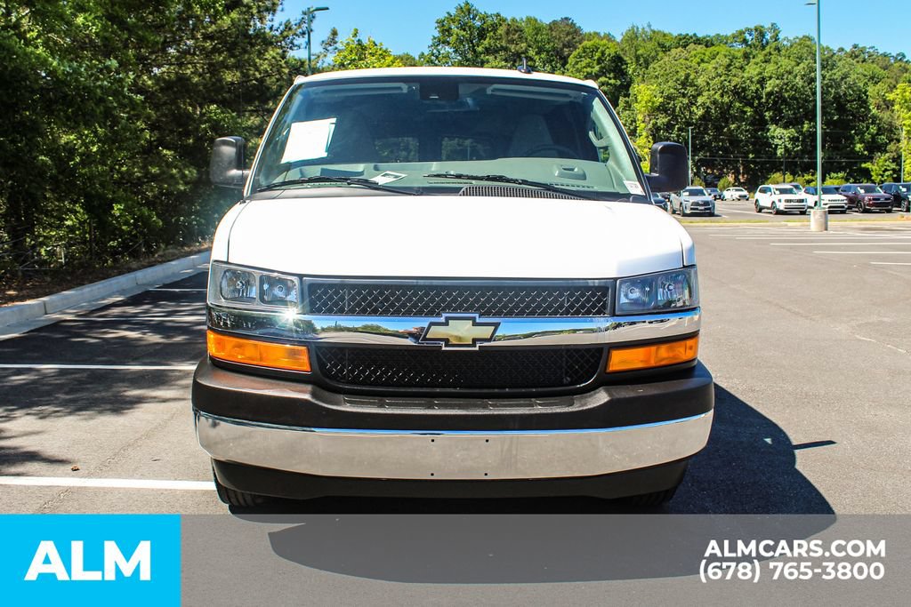 Used 2025 Chevrolet Express 3500 LT w/ LT Preferred Equipment Group RWD image 9