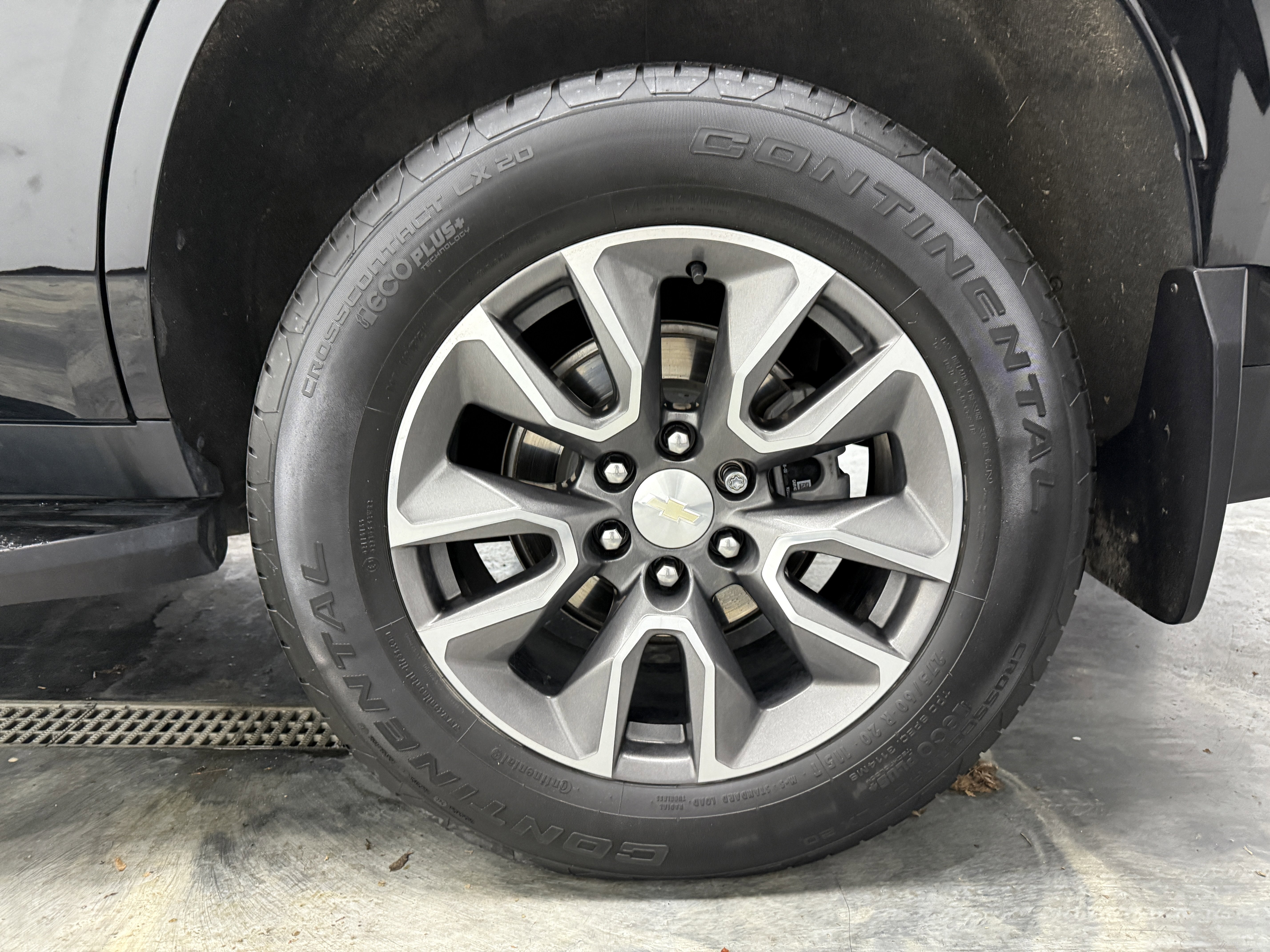 Used 2023 Chevrolet Tahoe LS image 30