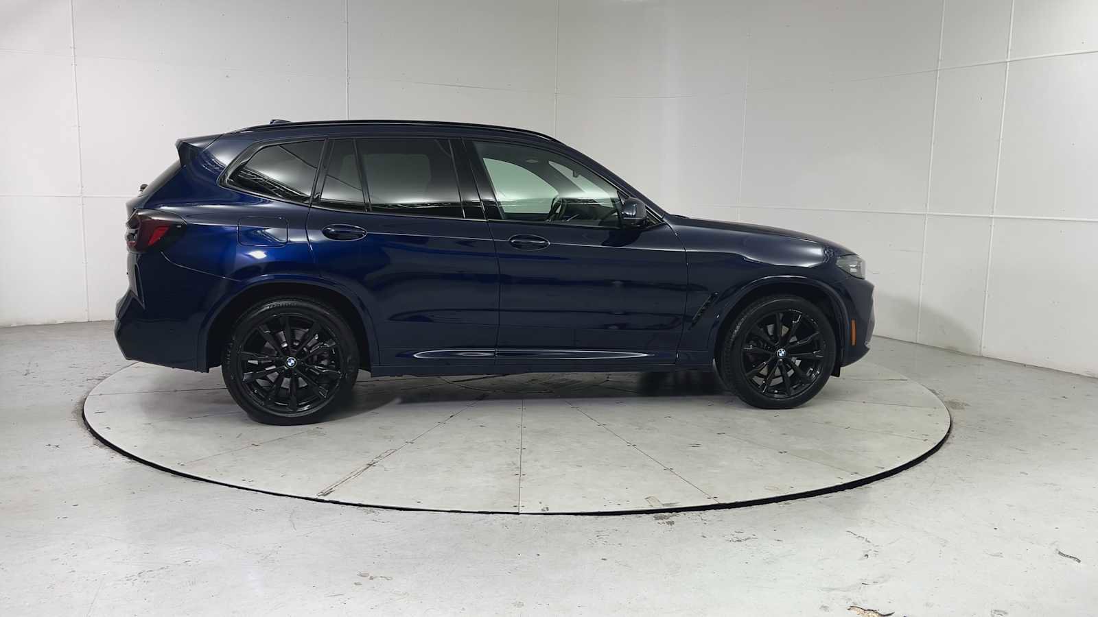 Used 2023 BMW X3 xDrive30i w/ M Sport Package image 9