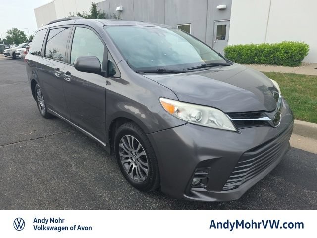 Used 2018 Toyota Sienna XLE FWD video 1
