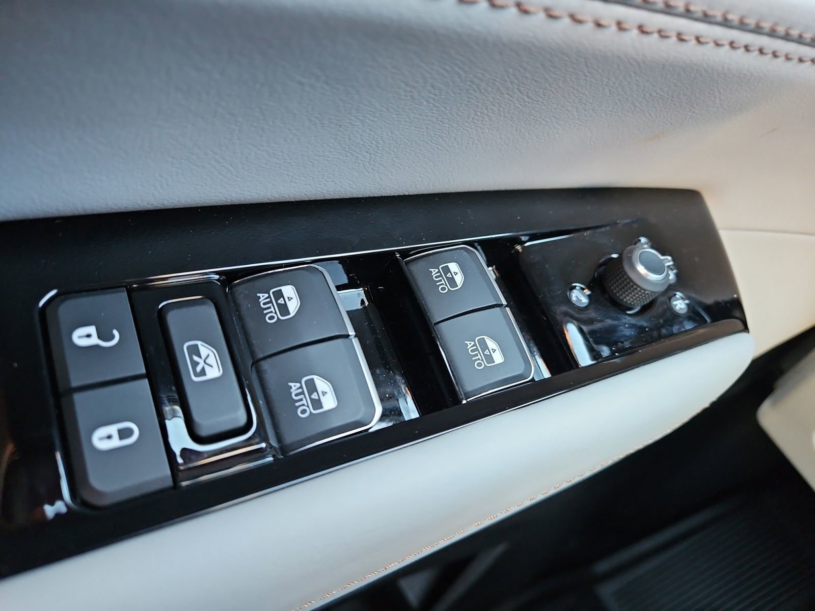 New 2026 Jeep Grand Wagoneer Summit image 23