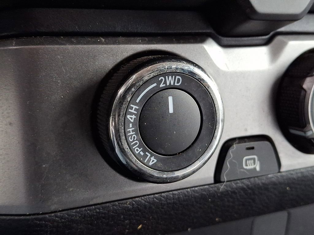 Used 2019 Toyota Tacoma SR w/ SX Package image 25