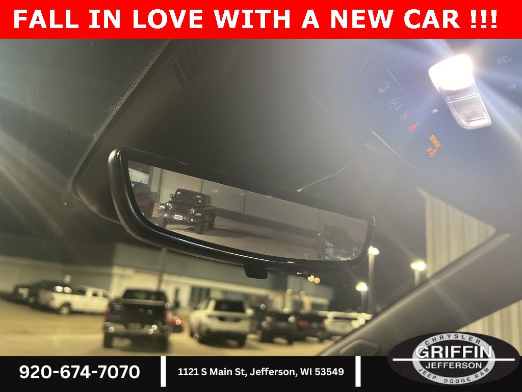 Used 2024 Chevrolet Traverse Z71 w/ Enhanced Driving Package image 29