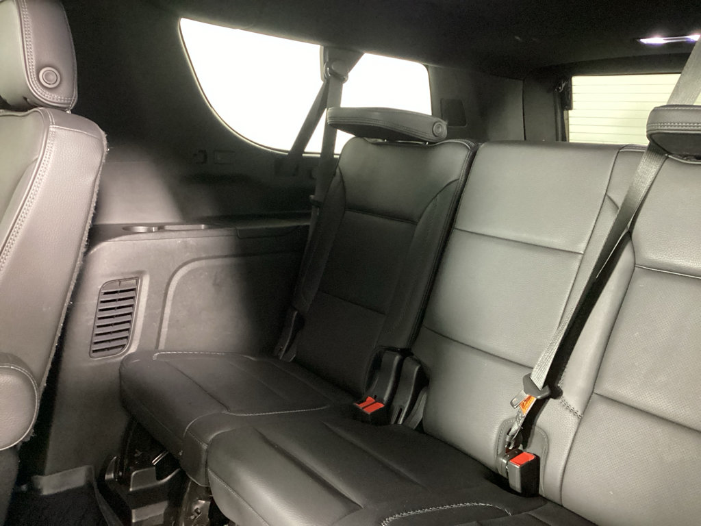 Used 2022 GMC Yukon XL Denali AWD/4WD image 15