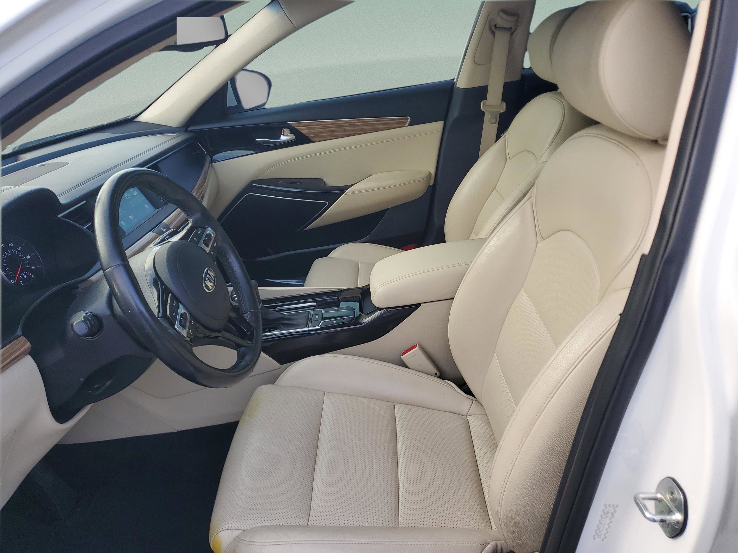 Certified 2019 Kia Cadenza Premium image 17
