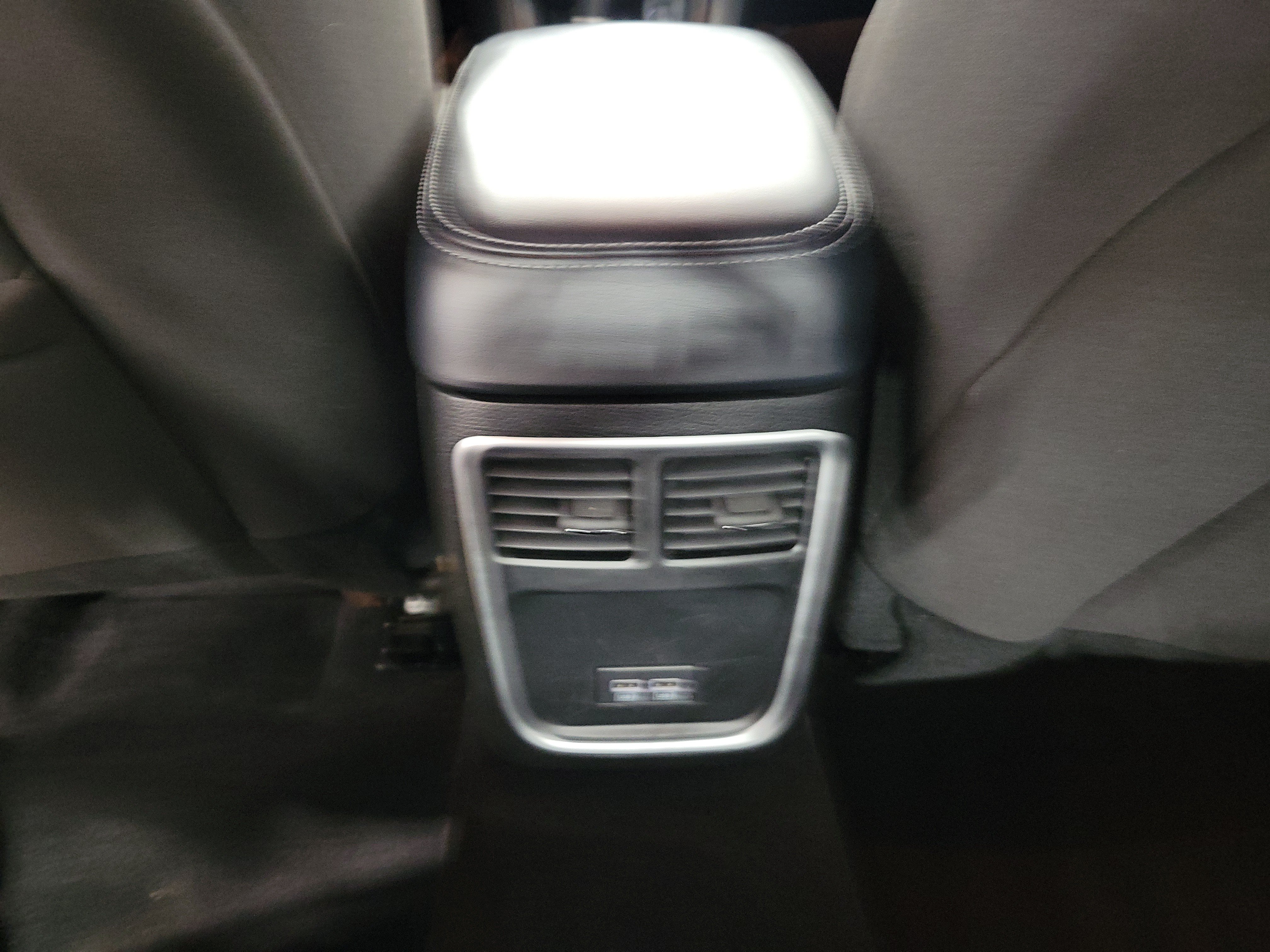 Used 2023 Dodge Charger SXT RWD image 10