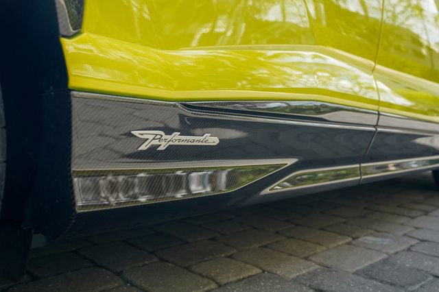 Used 2023 Lamborghini Urus Performante image 54