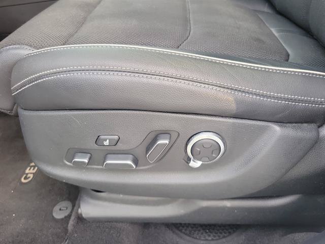 Used 2023 Genesis GV70 2.5T w/ Sport Prestige Package AWD/4WD image 15