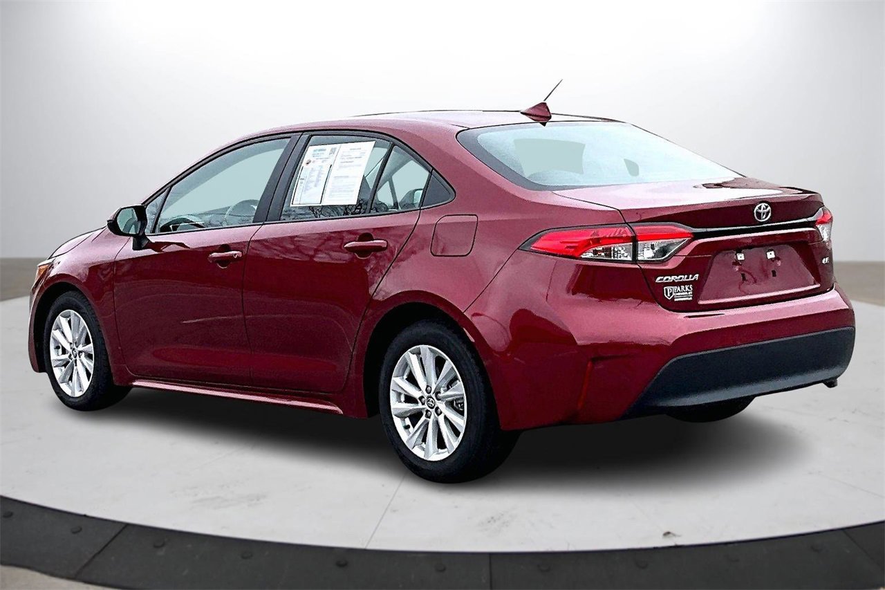 Used 2024 Toyota Corolla LE image 7