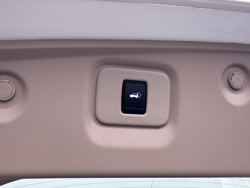 Used 2018 Nissan Pathfinder Platinum FWD image 48