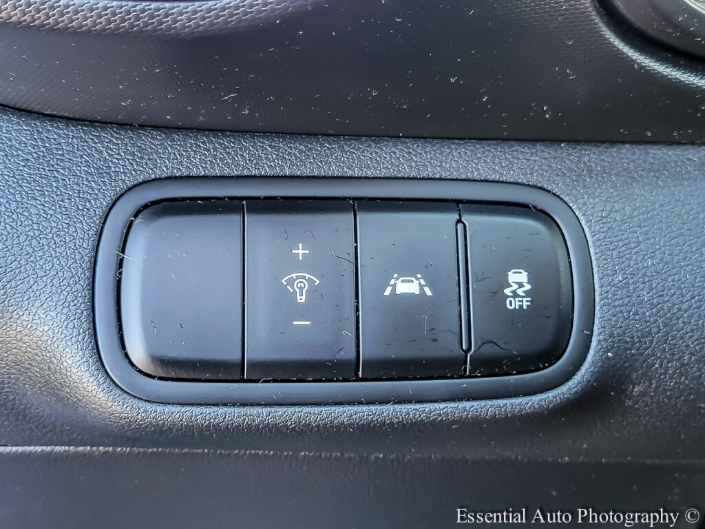 Used 2021 Hyundai Venue SE image 16