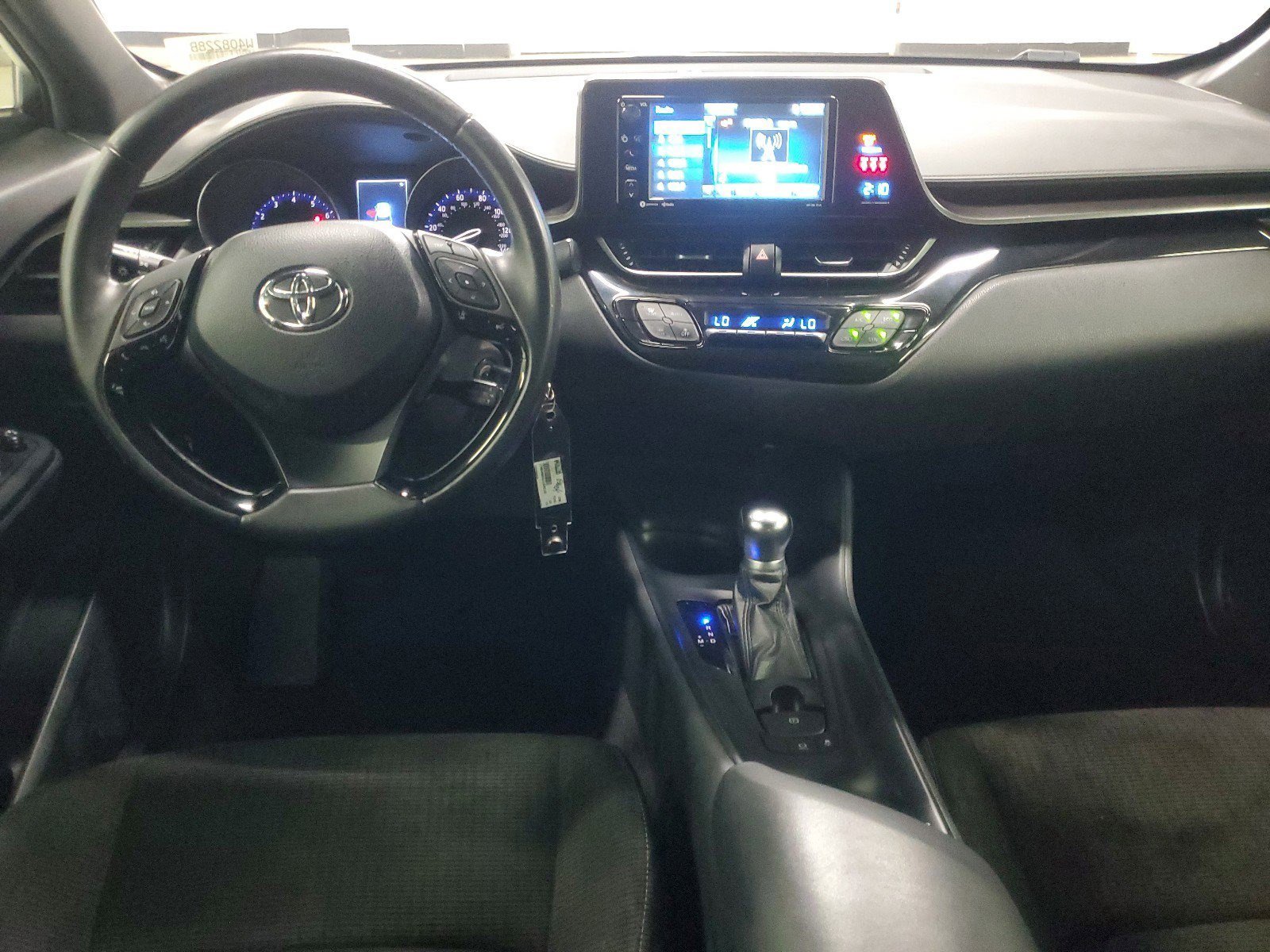 Used 2018 Toyota C-HR XLE image 11