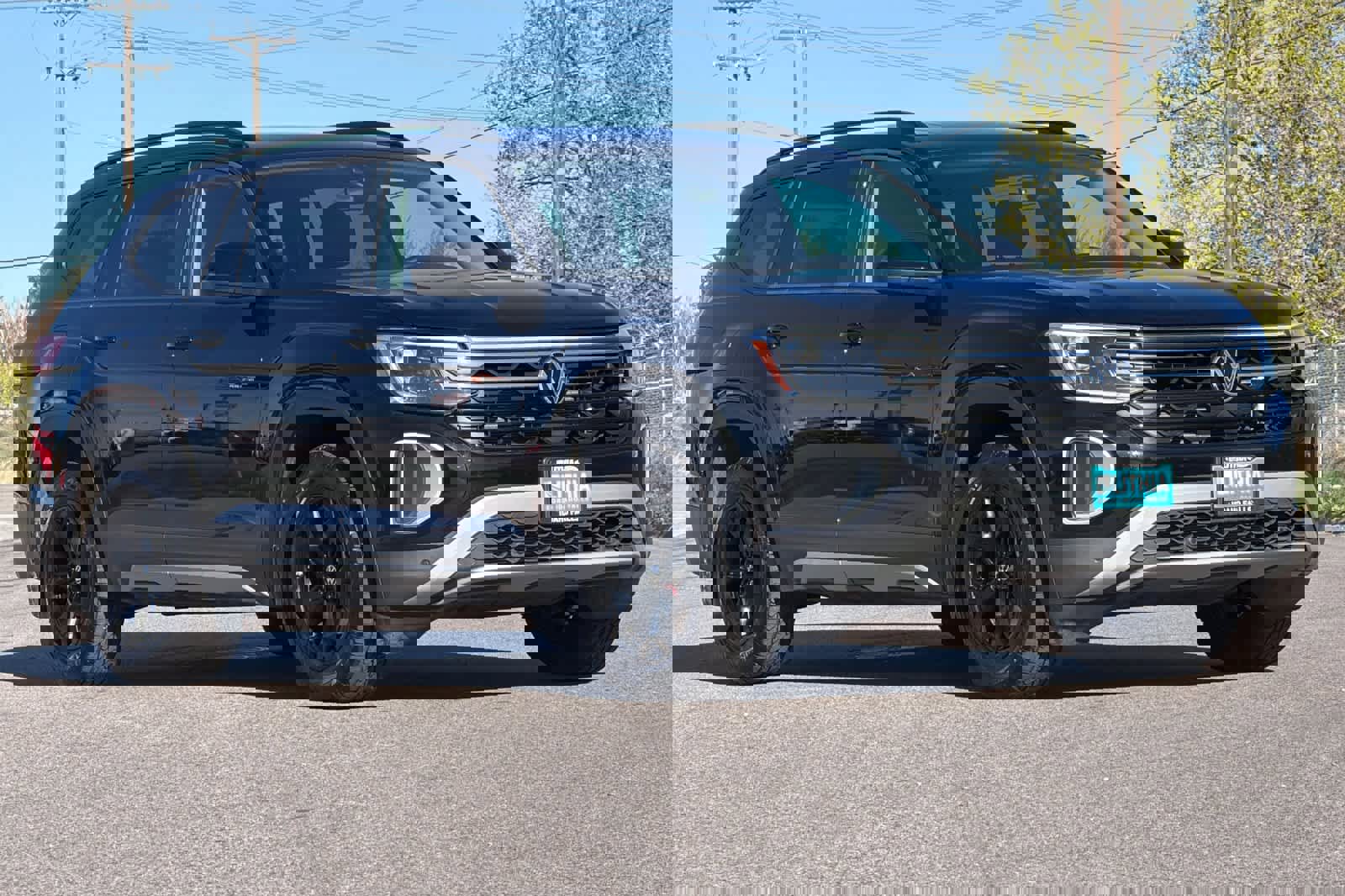 Used 2025 Volkswagen Atlas Peak Edition SE image 9