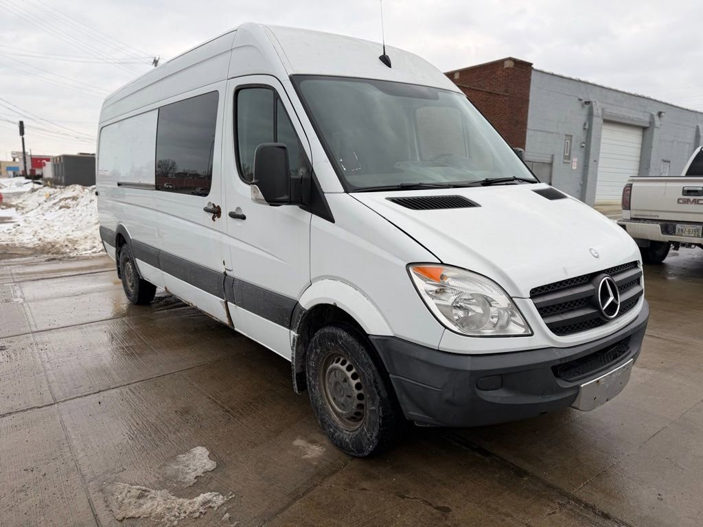 Used 2011 Mercedes-Benz Sprinter 2500 image 3