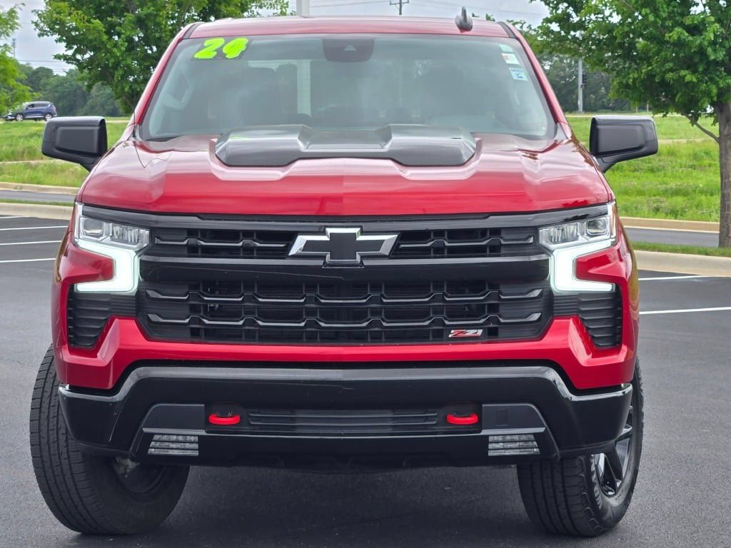 Used 2024 Chevrolet Silverado 1500 LT Trail Boss AWD/4WD image 3