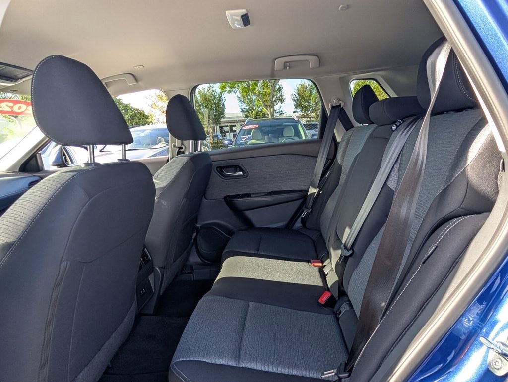 Certified 2023 Nissan Rogue SV image 12