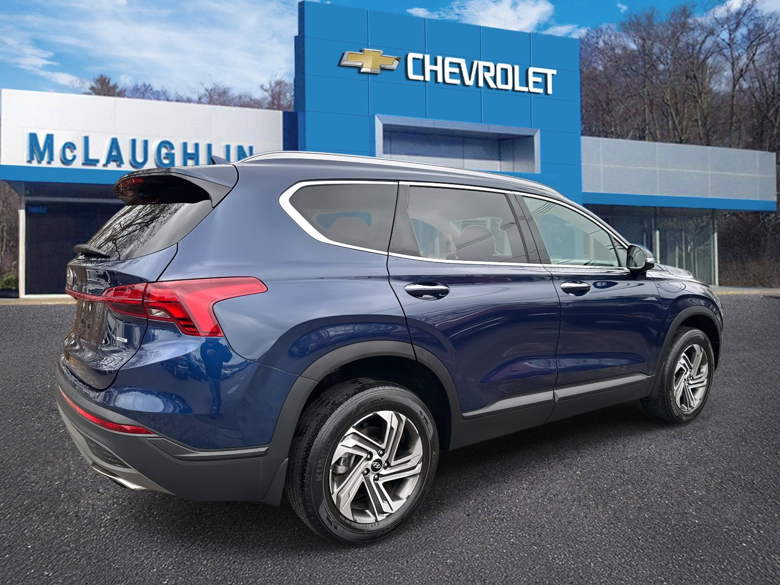 Used 2023 Hyundai Santa Fe SEL w/ Cargo Package image 3