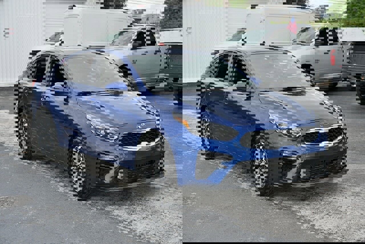 Used 2021 Kia Forte LXS image 1