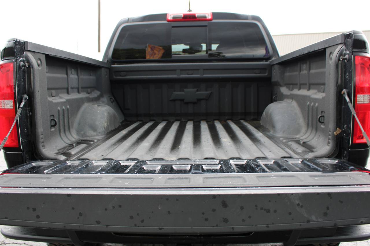 Used 2021 Chevrolet Colorado Z71 w/ Z71 Midnight Edition AWD/4WD image 9