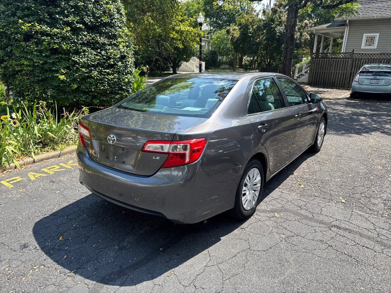 Used 2013 Toyota Camry LE FWD image 5